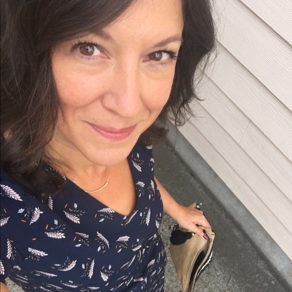 Meet your Posher, Michelle - Picture 2 of 2